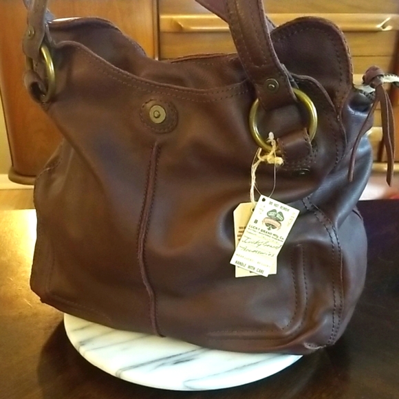 Lucky Brand Handbags - Lucky Brand Leather Shoulder Bag. NWT 💖